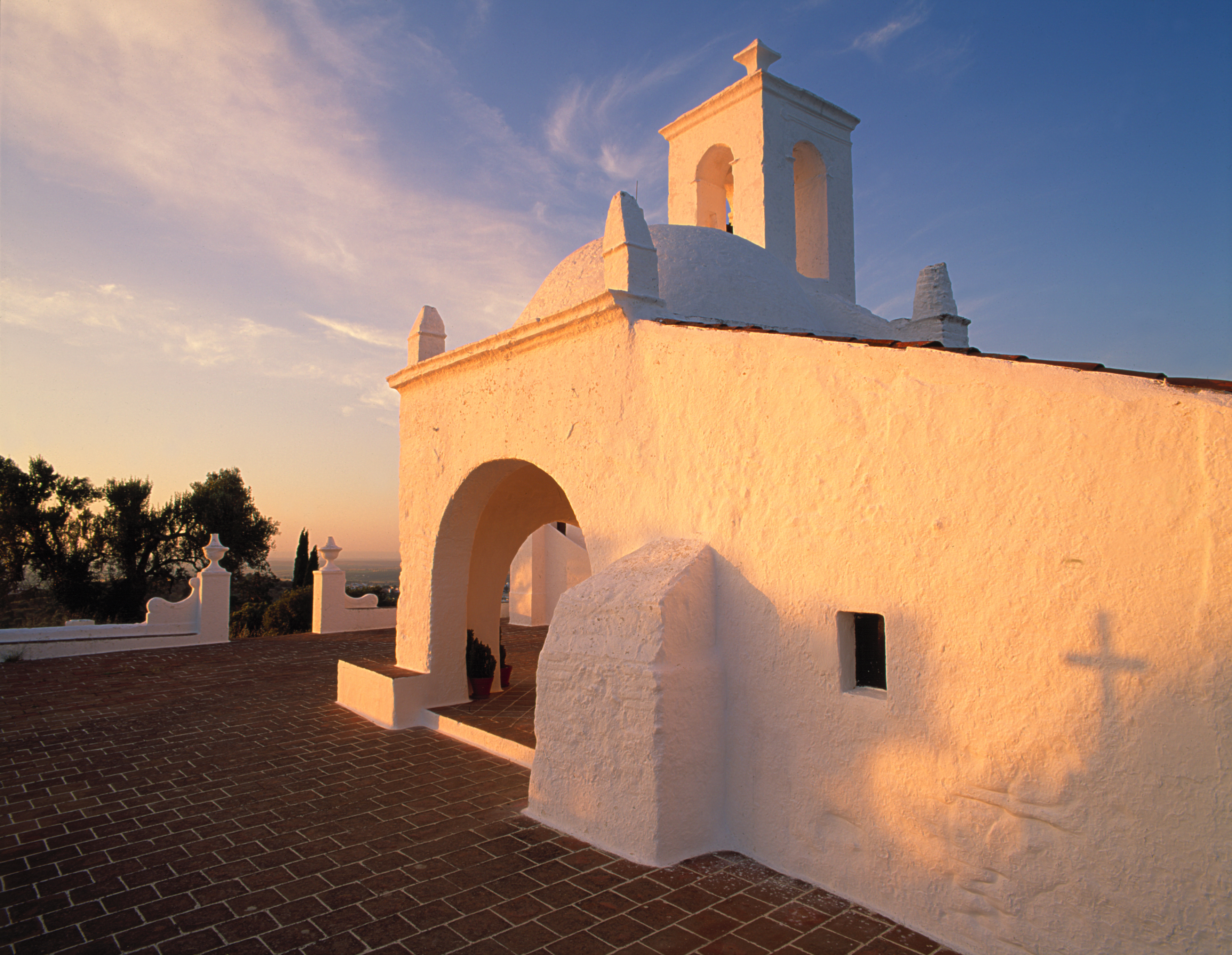 Capela de SGens Serpa. Photo by Joao Paulo