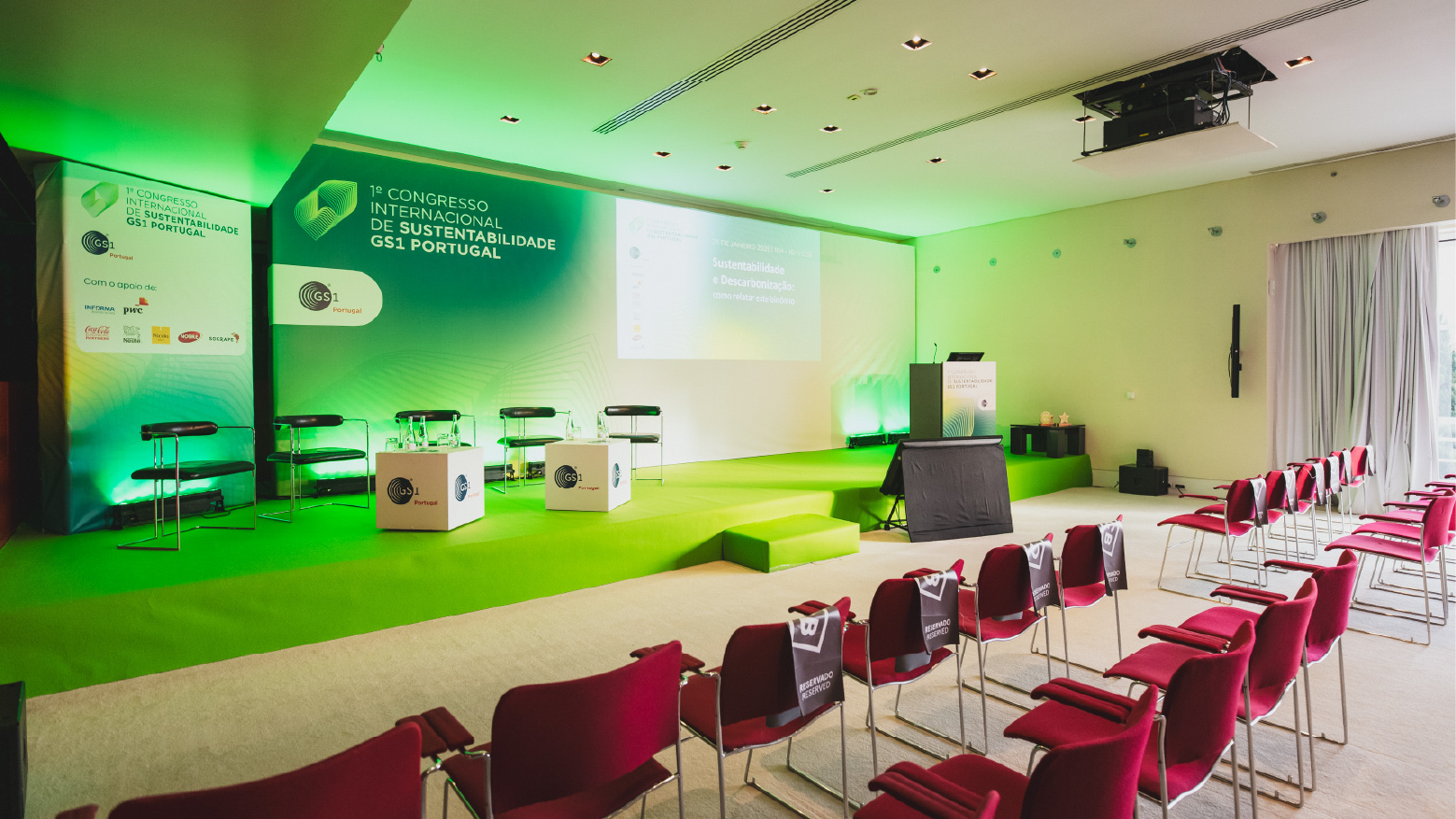 Ad Shape - Comunicação e Imagem Unip. Lda. 