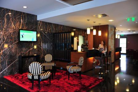 Axis Porto Hotel