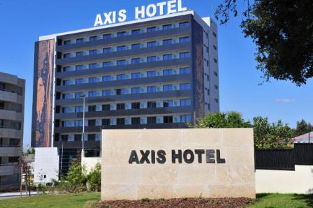 Axis Porto Hotel